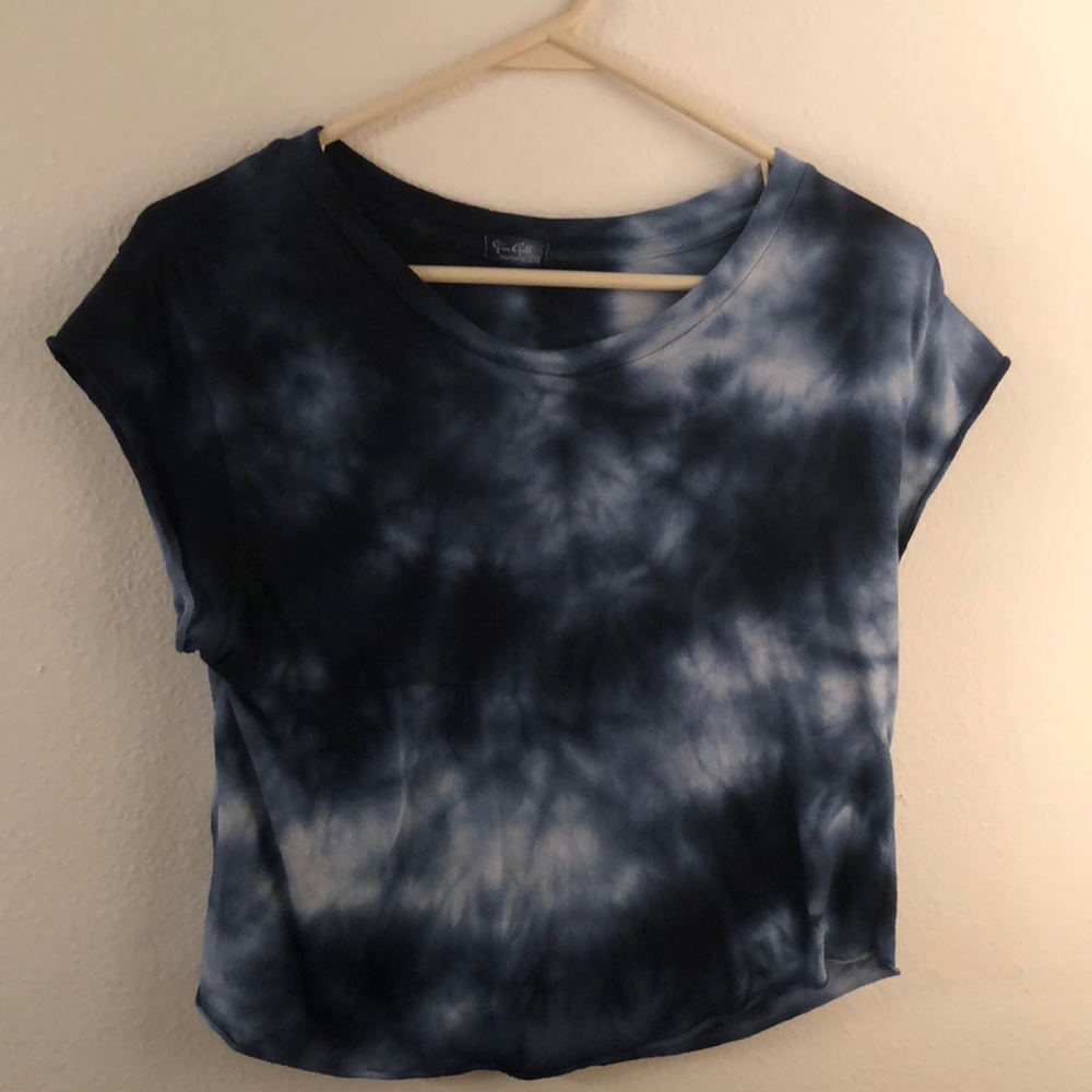 blue and white tie dye tee